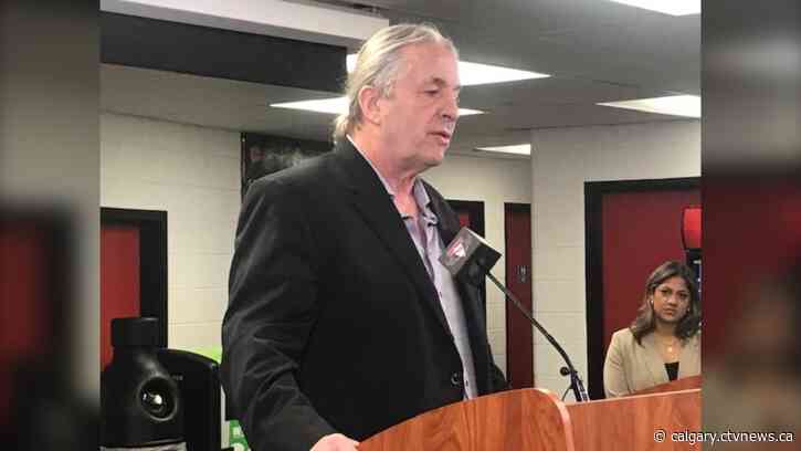 Bret Hart to have name raised to rafters at Saddledome March 11