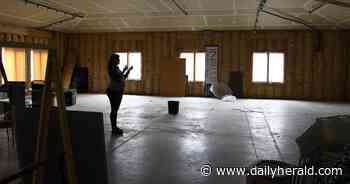 Krishnamoorthi helps kick off expansion at South Elgin library