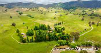 Early farm sales fail to interest bidders at two auctions