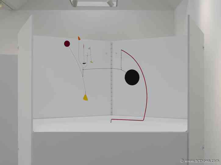 Sculptor Richard Tuttle, an Anti-Modernist, Takes on Modernist Icon Alexander Calder in Two L.A. Exhibitions