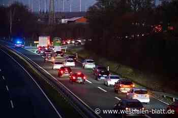 Fahrer durch Sonne geblendet: Unfall auf B64 in Paderborn