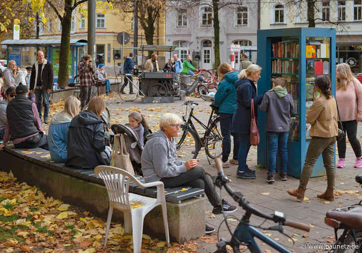 Öffentlicher Raum für alle
 - Ausstellung und Diskussion in München