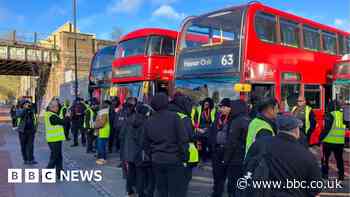 London bus strikes: Abellio drivers accept pay rise