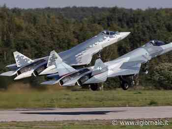 "Ammassano caccia al confine". "Non ci risulta": lo strano caso dei jet russi