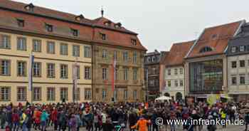 Bamberg: Veranstalterin erklärt spektakuläre Flashmob-Aktion auf Maxplatz - "mehr Macht als Worte"