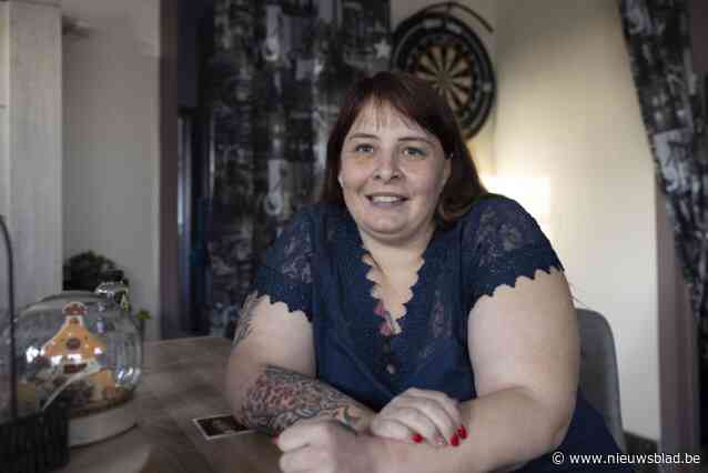 “Het doet verdomd veel pijn dat ik mijn zoon of mijn man geen knuffel kan geven”: crowdfunding gestart om MS-patiënt Femke te helpen met dure hersenoperatie