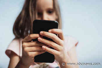 How one teen is urging legislators in Washington state to help protect kids from being exploited on vlogs