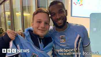 Argentine Sky Blues fan feels the hand of Cov