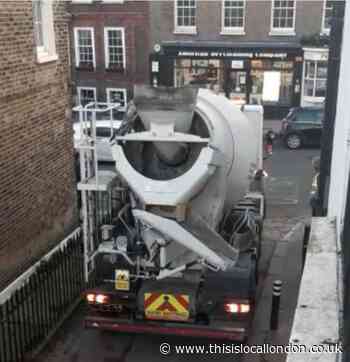 Mead Construction 'blatantly ignores' rules at Highgate site