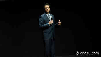 Former Disney executive Dave Hollis, who wrote self-help books, dies at 47