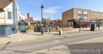 Hornchurch: Woman claims wrist grabbed for 'few seconds'
