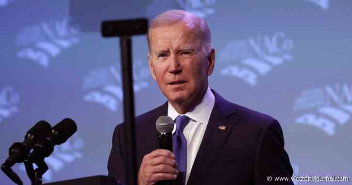 Obama's Longtime Former Personal Doctor Speaks Out, And It's Not Good for Biden's 2024 Run