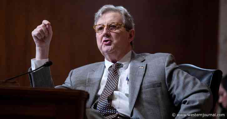 GOP Senator Says to 'Lock Your Doors Tonight' After Classified Briefing on Unidentified Objects