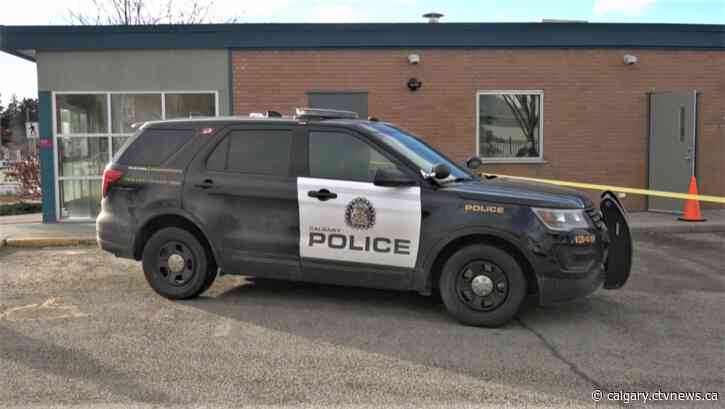 Calgary police arrest suspects after stabbing outside northwest library