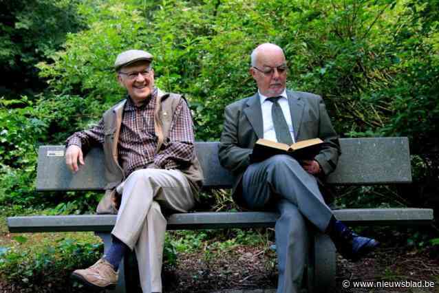 Twee OKRA-leden wagen zich aan volwaardig toneelstuk:“Als we op het podium staan, zijn we samen exact 150 jaar jong”