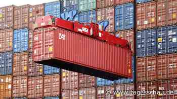 Deutscher Exportüberschuss hat sich 2022 mehr als halbiert