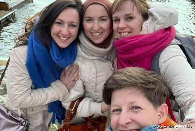 Schoolvriendinnen slaan de handen in elkaar met actie voor Turkse slachtoffers aardbeving