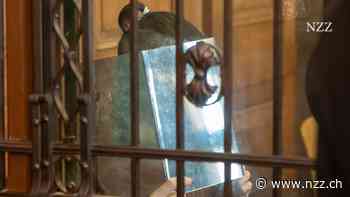 Lebenslange Haft für zwei Afghanen, die ihrer Schwester die Kehle durchschnitten, weil sie frei sein wollte