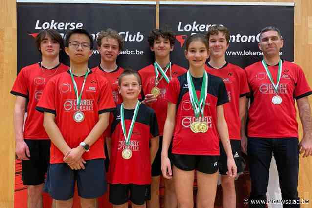Badmintonners sprokkelen medailles