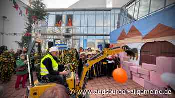Rathaussturm im Video: Narren durchbrechen die Barriere in Senden