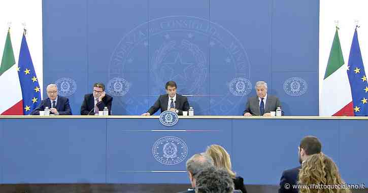 Consiglio dei ministri, la conferenza stampa con Tajani, Fitto e Giorgetti: segui la diretta