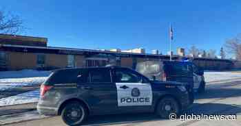 Calgary police arrest teen following restaurant stabbing incident