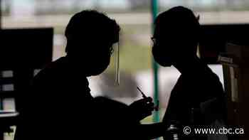 Last provincially run COVID-19 vaccine clinic in Manitoba set to close by end of the month