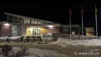 Councillor calls for Winnipeg police to reopen district stations to the public 24-7