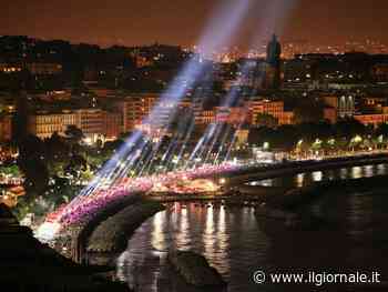 A Napoli il mare si ritira, ecco perché