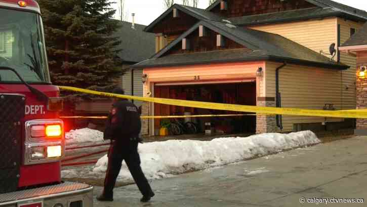 Fatal house fire possibly linked to domestic dispute, Calgary police say