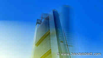 Börse: Commerzbank steigt in den Leitindex Dax auf