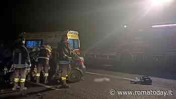 Incidente in autostrada: scontro tra due auto e due furgoni, grave una donna