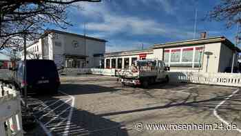 Parksituation am Bahnhof ändert sich: Parkplatz ab Montag neben der Wartehalle