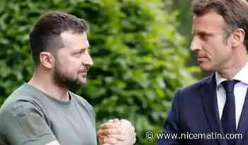 Guerre en Ukraine: Emmanuel Macron veut "la défaite" de la Russie, mais sans l'"écraser"