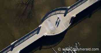 Suburban Skyview: A warm weather winter walk in Geneva