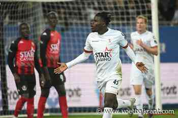 OHL-spits Nsingi leerde al veel in zijn eerste maanden als prof: &quot;Ik ben omringd door sterke spelers&quot;