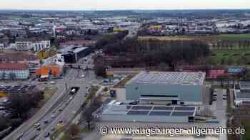 Mann rammt Schranke an der Ratiopharm-Arena und fährt davon