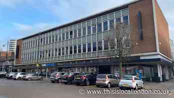 Romford mall Aklu Plaza sees events suite plan approved