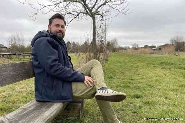 Jordy (31) laat lokale politiek achter zich voor zieke vriendin: “Het leven loopt niet altijd zoals je denkt”