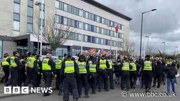 Rotherham: Arrests after anti-immigration protests