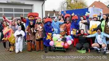 Das Wetter schreckt Neindorfer Karnevalisten nicht