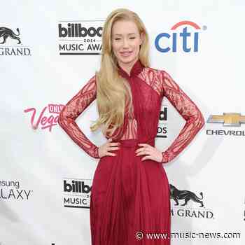 Iggy Azalea gets pulses racing in new music video clip