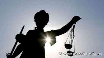 Mutter und Lebenspartner zwingen Tochter zur Prostitution: Mehrjährige Haftstrafen