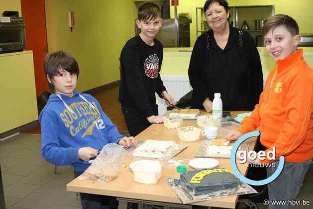 Jonge bakkers maken Fortnite-taarten in het Heppense buurthuis