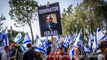 Buschmann besucht Israel - Demonstration gegen Justizumbau