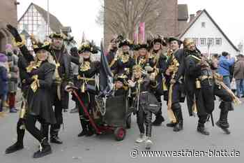 Beverungen feiert mit Rosenmontagszug Comeback des Straßenkarnevals