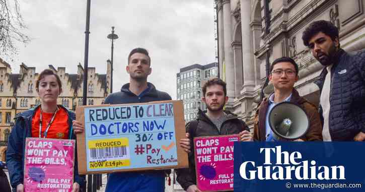 Junior doctors in England to strike for 72 hours in March