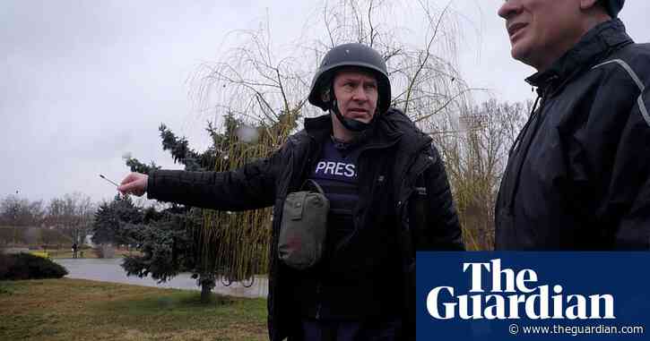 ‘Surviving is a matter of luck’: Ukrainians living under fire in Kherson - video