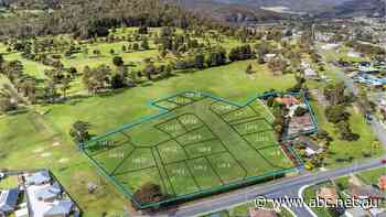 Real estate development contract forbids use of land for public housing