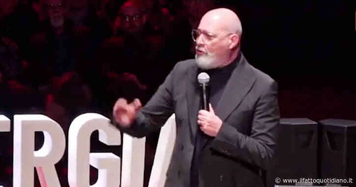 Bonaccini a Donzelli e Delmastro: “Vi mostro cosa ha fatto il terrorismo fascista, venite a Bologna a vedere la lapide del 2 agosto”